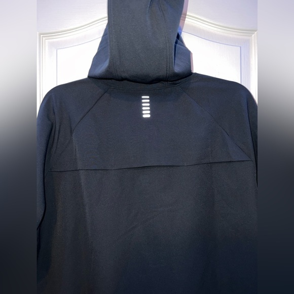 Under Armour running jacket - Picture 6 of 8